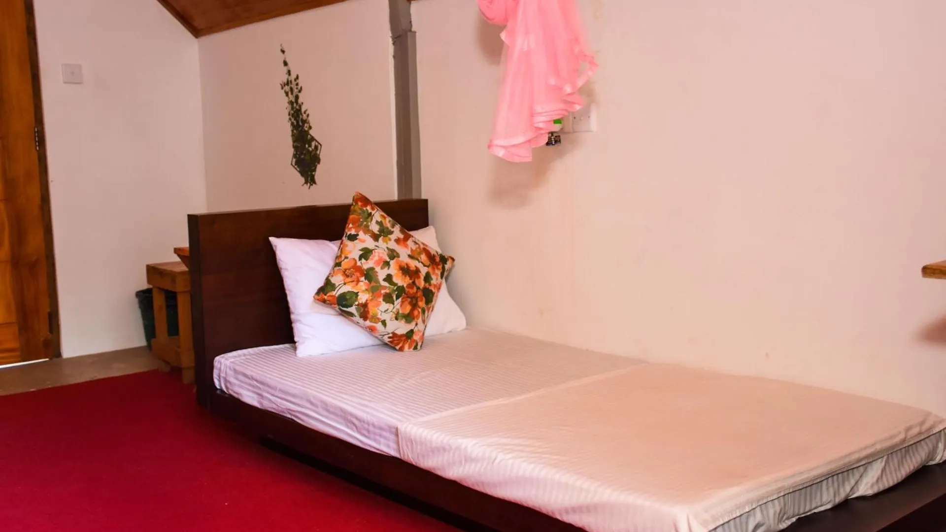 Steps Garden Resort Negombo Hotel