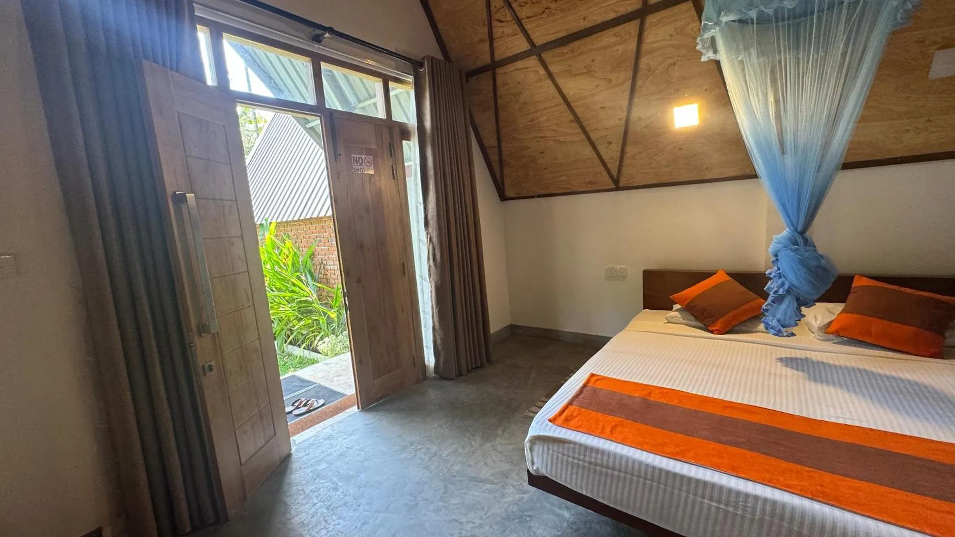 Steps Garden Resort Negombo Hotel
